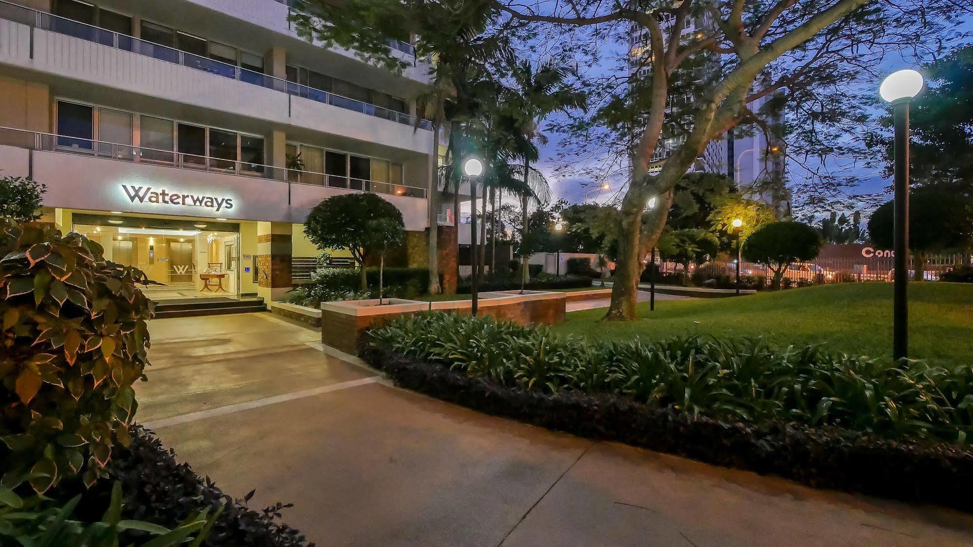 Waterways Apartments Surfers Paradise Exterior foto